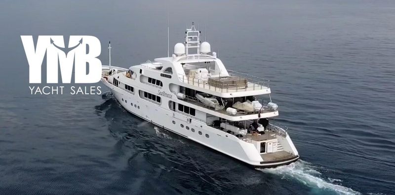 Benetti Costum - main image