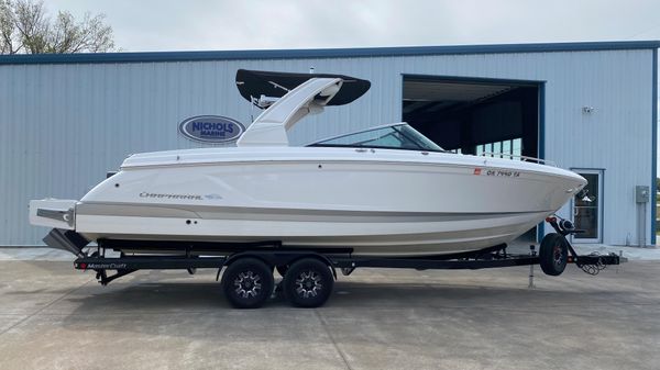 Chaparral 30 Surf