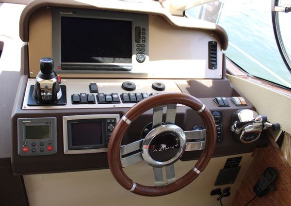 Azimut 38 image