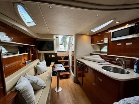 Sea Ray 350 Sundancer image