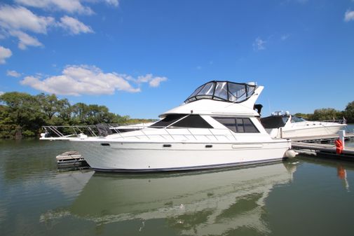 Bayliner 3988-COMMAND-BRIDGE-MOTORYACHT image