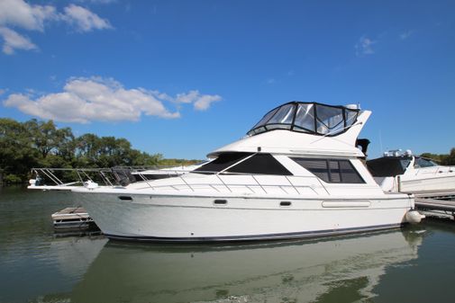 Bayliner 3988-COMMAND-BRIDGE-MOTORYACHT image