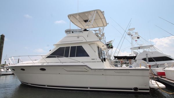 Tiara Yachts 36 Convertible 