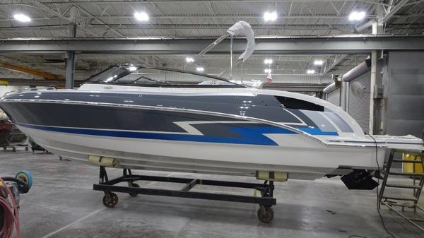 Formula 240 Bowrider