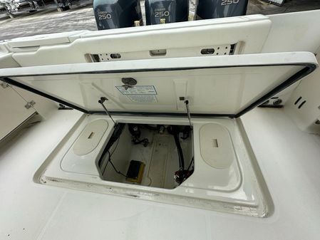 Hydra-sports 33-CENTER-CONSOLE image