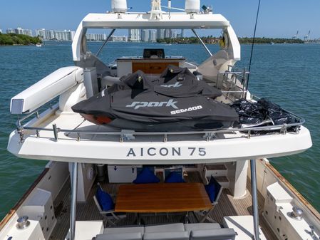 Aicon 75 Flybridge image