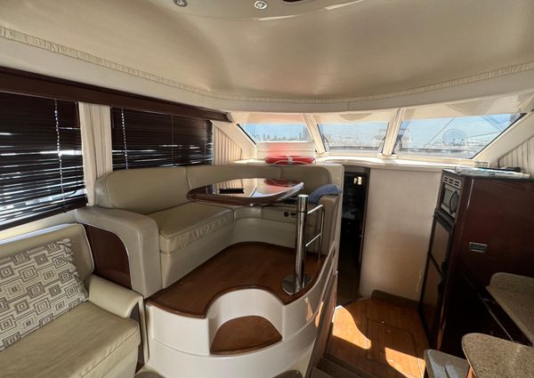 Sea Ray 44 Sedan Bridge image