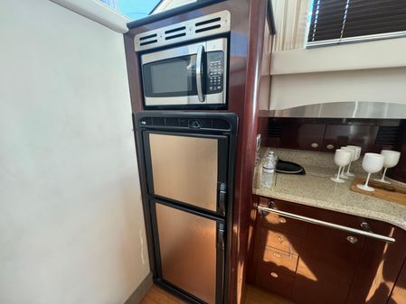 Sea Ray 44 Sedan Bridge image