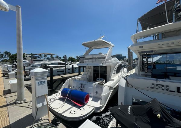 Sea Ray 44 Sedan Bridge image