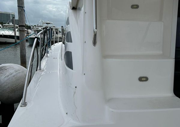 Sea Ray 44 Sedan Bridge image