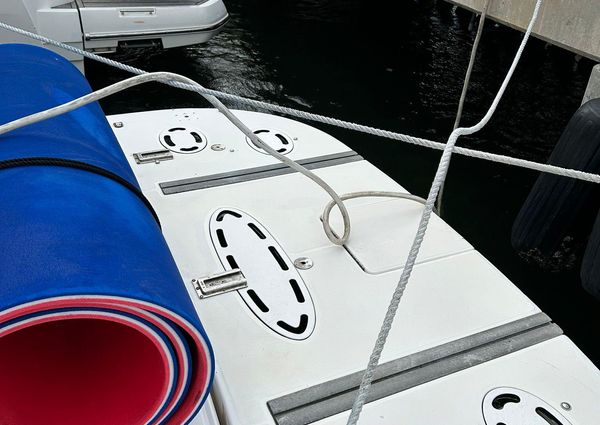 Sea Ray 44 Sedan Bridge image