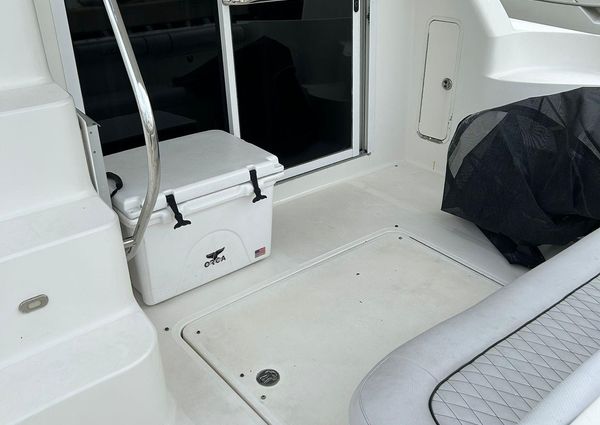 Sea Ray 44 Sedan Bridge image