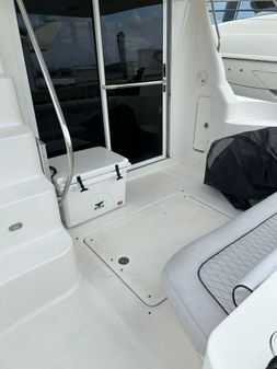 Sea Ray 44 Sedan Bridge image