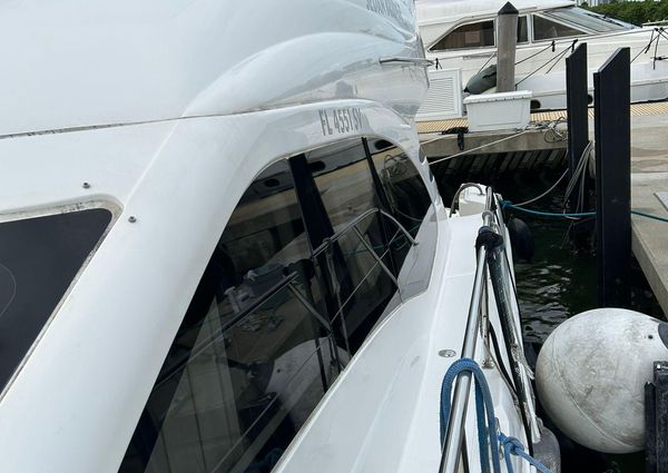 Sea Ray 44 Sedan Bridge image