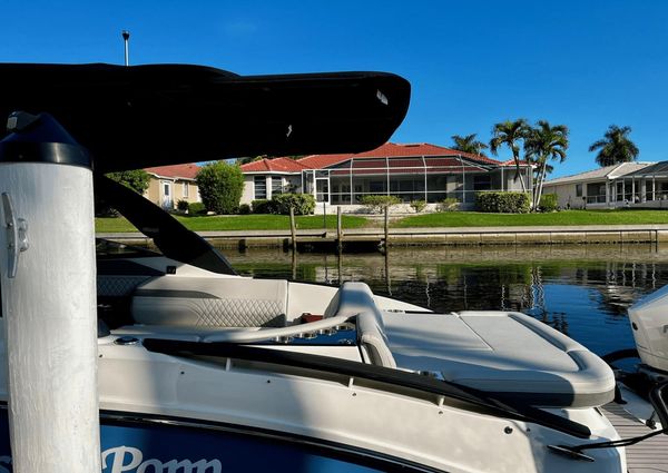 Sea Ray 280 SLX Outboard image