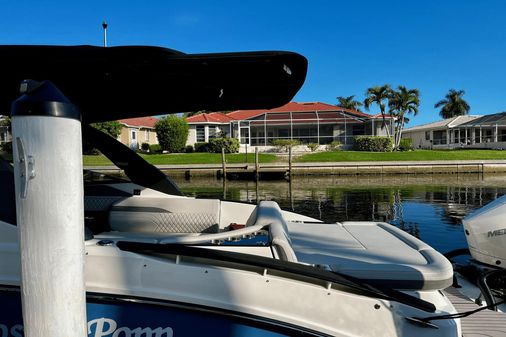 Sea Ray 280 SLX Outboard image