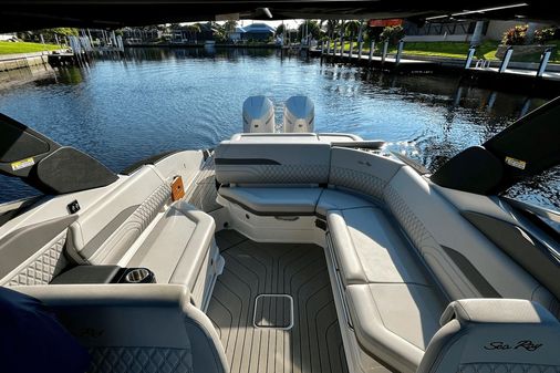 Sea Ray 280 SLX Outboard image