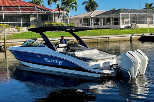 Sea Ray 280 SLX Outboard image