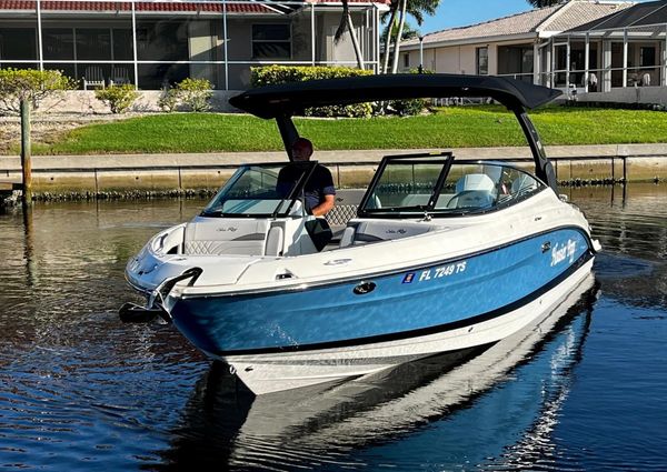 Sea Ray 280 SLX Outboard image