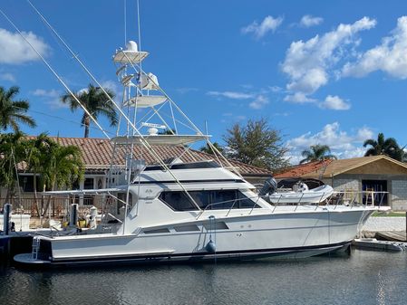 Hatteras CONVERTIBLE image