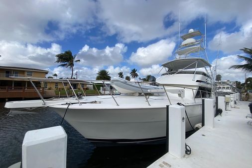 Hatteras CONVERTIBLE image