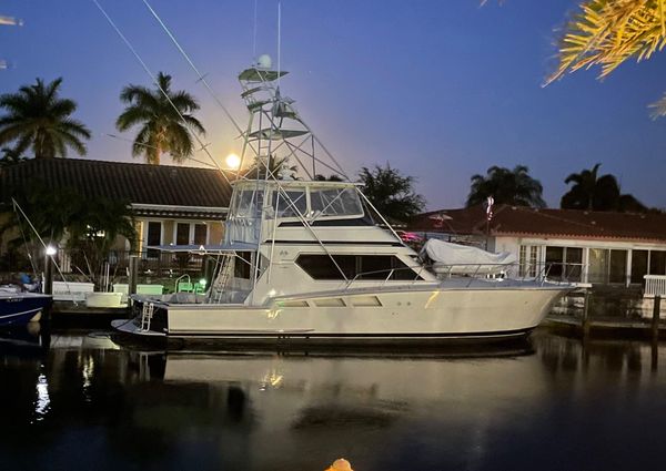 Hatteras CONVERTIBLE image