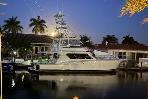 Hatteras CONVERTIBLE image