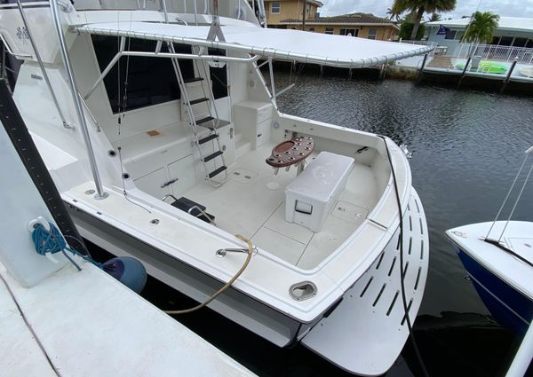 Hatteras CONVERTIBLE image