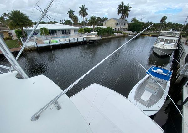 Hatteras CONVERTIBLE image