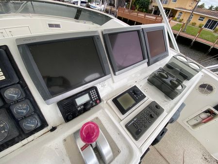 Hatteras CONVERTIBLE image