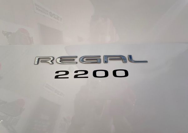 Regal 2200-BOWRIDER image