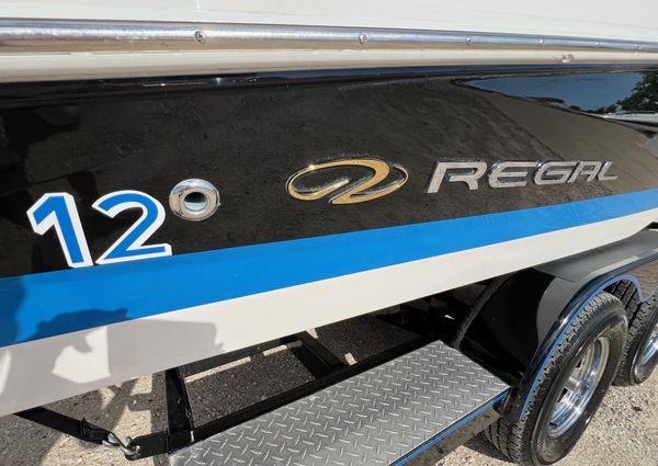 Regal 2200-BOWRIDER image