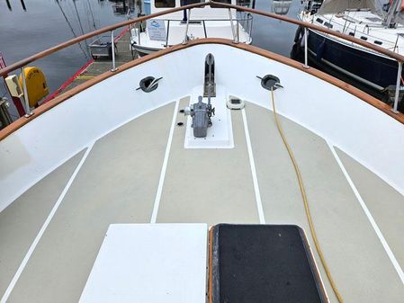 Defever RAISED-PILOTHOUSE image