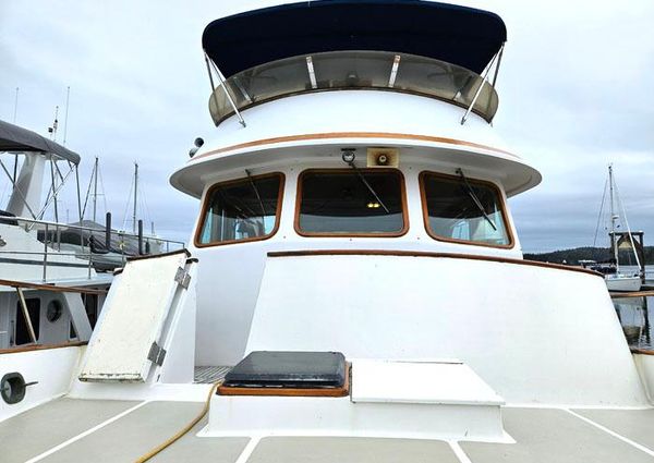 Defever RAISED-PILOTHOUSE image