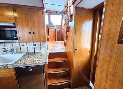 Defever RAISED-PILOTHOUSE image