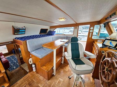 Defever RAISED-PILOTHOUSE image