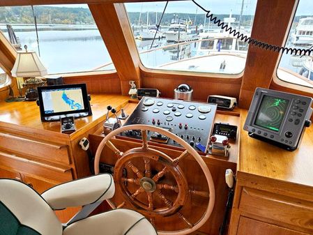 Defever RAISED-PILOTHOUSE image