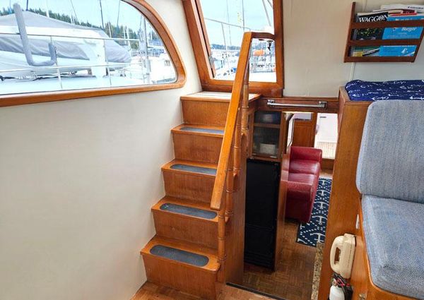 Defever RAISED-PILOTHOUSE image