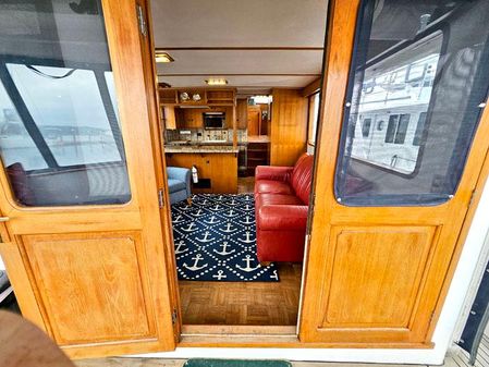 Defever RAISED-PILOTHOUSE image