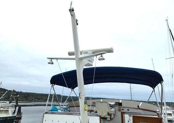 Defever RAISED-PILOTHOUSE image