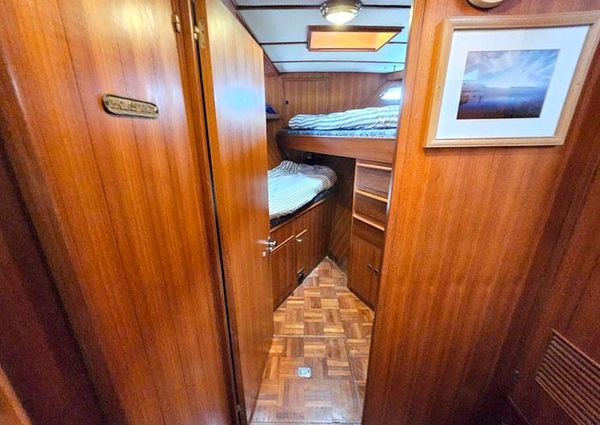 Defever RAISED-PILOTHOUSE image