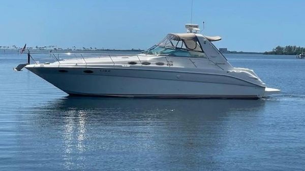 Sea Ray Sundancer 370 