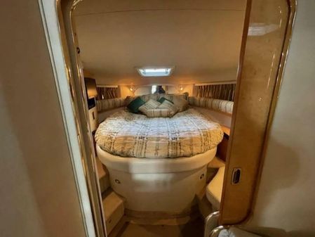 Sea Ray Sundancer 370 image