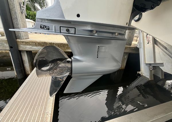 Boston-whaler 380-OUTRAGE image