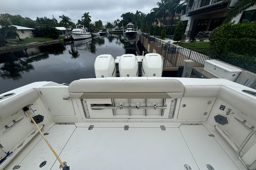 Boston-whaler 380-OUTRAGE image