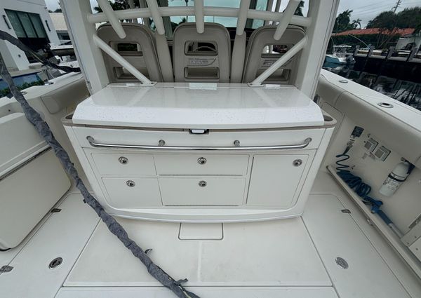 Boston-whaler 380-OUTRAGE image