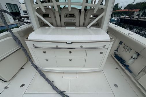 Boston-whaler 380-OUTRAGE image