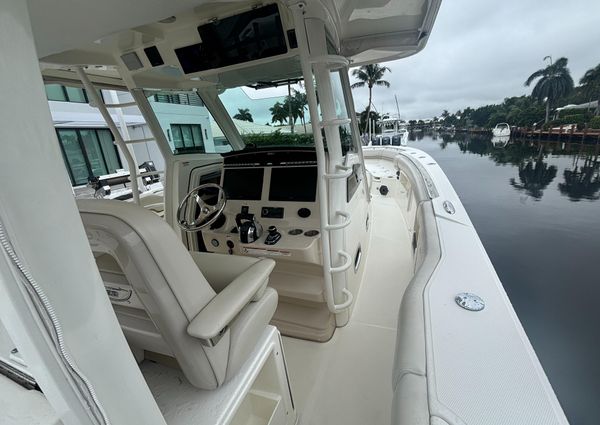 Boston-whaler 380-OUTRAGE image