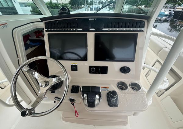 Boston-whaler 380-OUTRAGE image