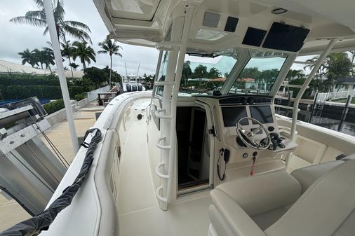 Boston-whaler 380-OUTRAGE image